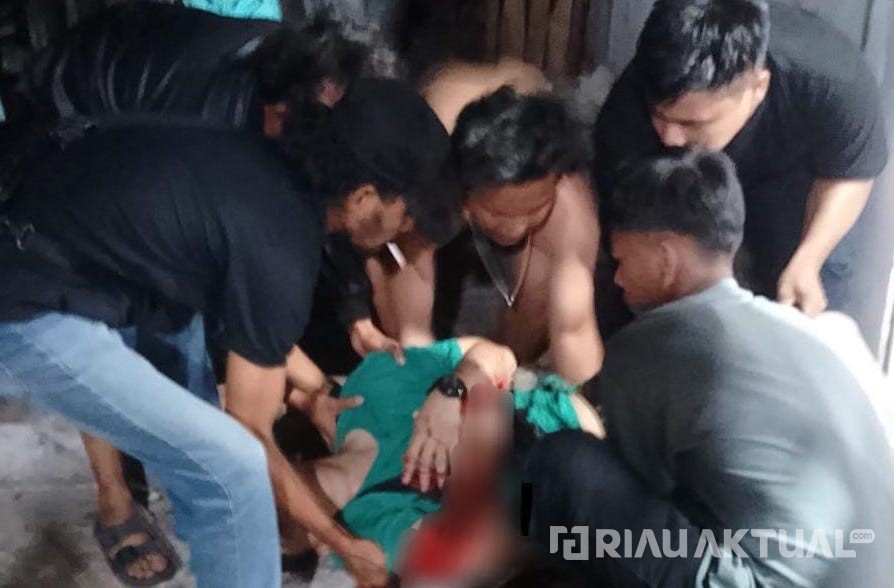 Curiga Istri Diselingkuhi, Karyawan Rumah Makan di Pekanbaru Tewas Ditikam