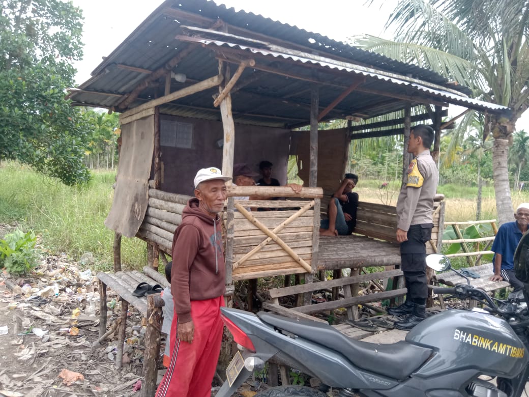 Polsek Tempuling Sambangi Warga di Lorong Kuning Cooling System dan Imbauan Pemilu Damai