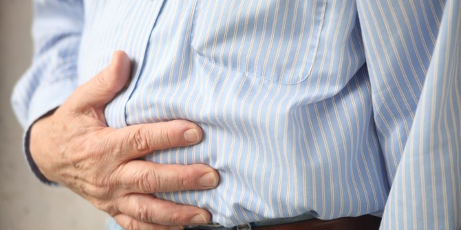 Lima Penyebab Terjadinya Masalah Perut Kembung di Malam Hari