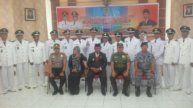 Wabup Rohil Lantik 18 Penjabat Serta 1 Penghulu Devinitif
