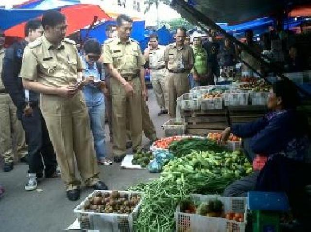 Walikota Pekanbaru Akan Relokasi Pedagang Jalan Agus Salim