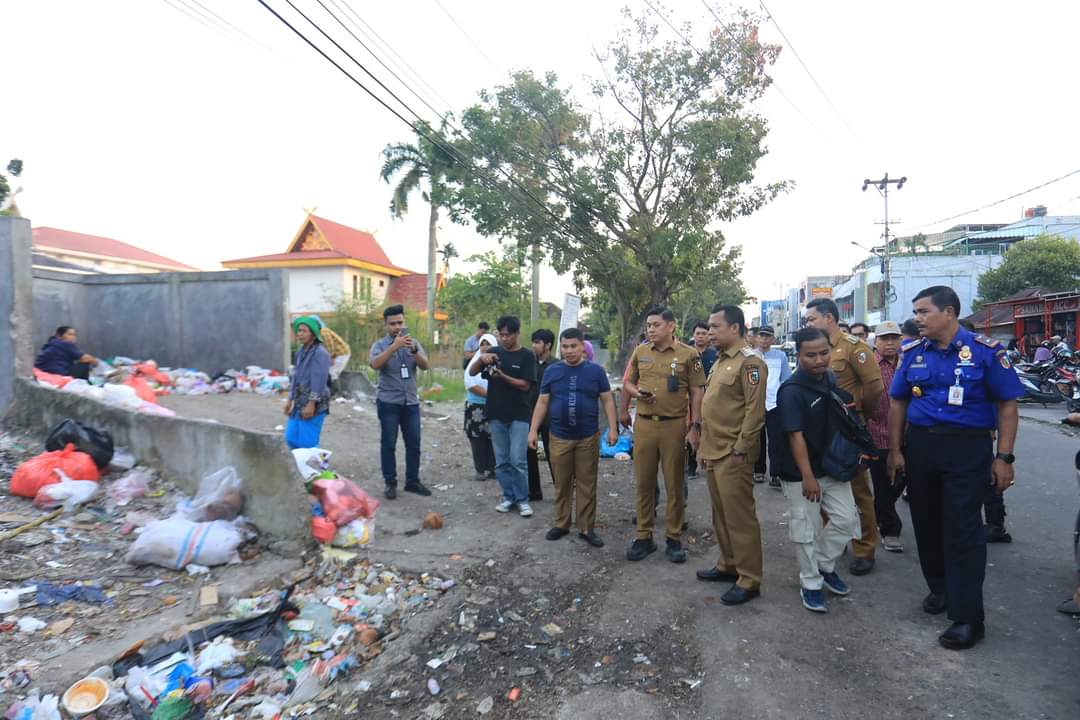 Tumpukan Sampah Masih Muncul, Tim Gakkum DLHK Pekanbaru Sasar Pelanggar