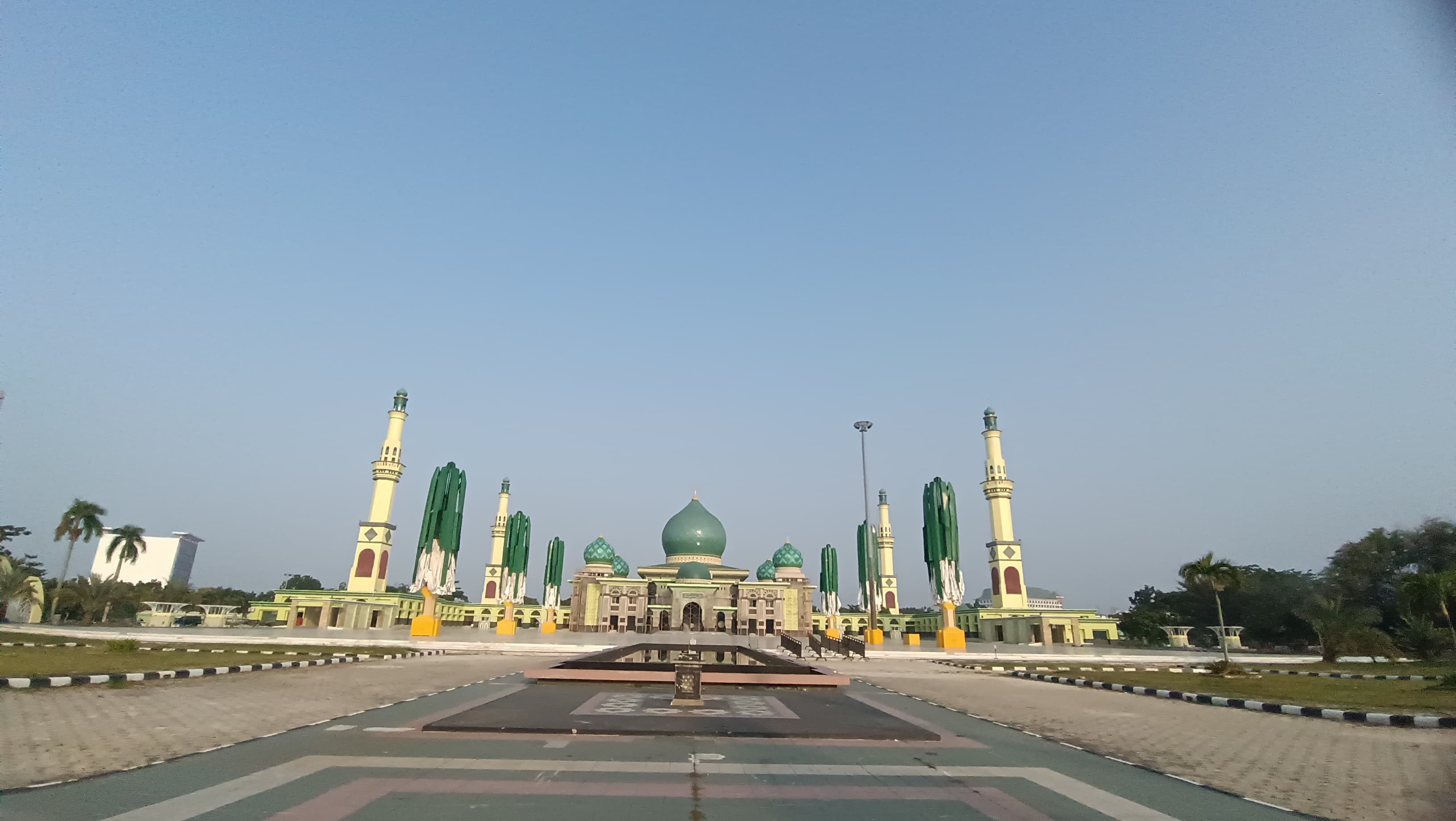 Diguyur Hujan, Kabut Asap di Pekanbaru Hilang