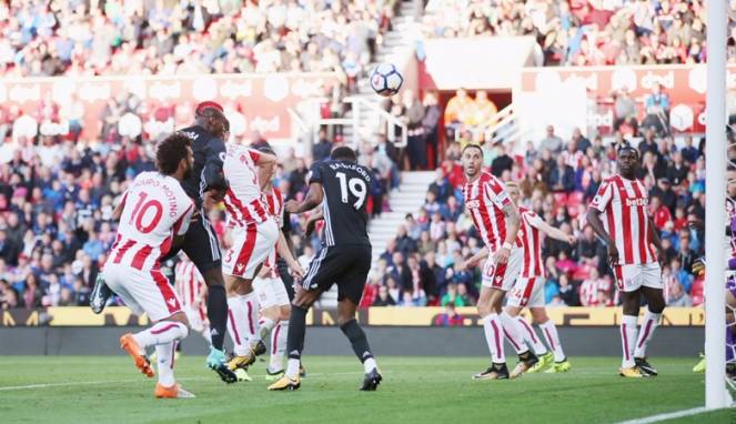 Stoke City Sukses Gagalkan Kemenangan Manchester United