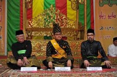 Bawa Spanduk Menyudutkan RZ, Diduga LAM Riau Pukuli Mahasiswa