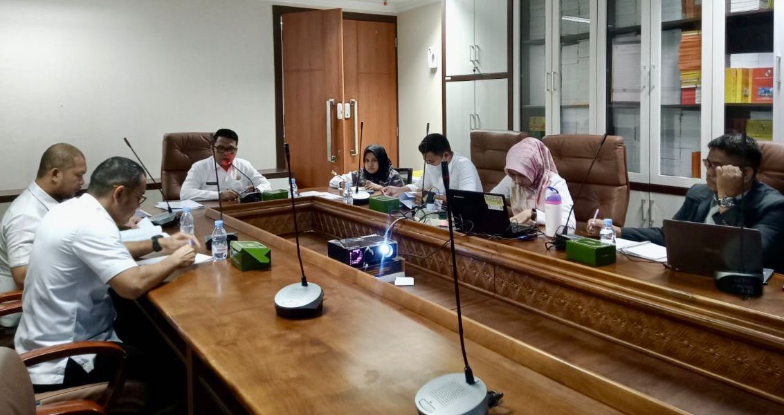 Rapat Penyusunan Ranperda Kepemudaan dan Olahraga Pekanbaru Digelar di Sekretariat Daerah
