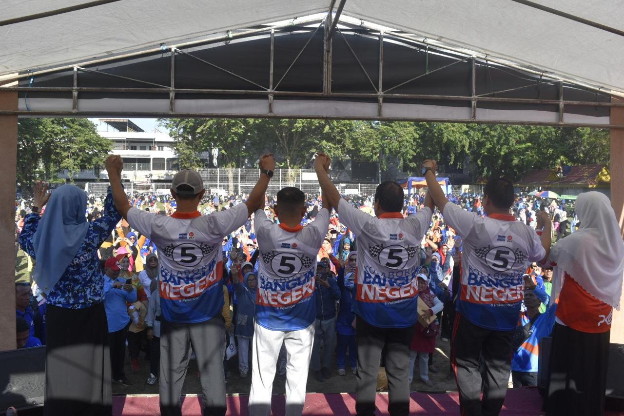 Ribuan Masyarakat Hadiri 'Senam Sehat Pekanbaru AMAn' di Lapangan Bukit Senapelan