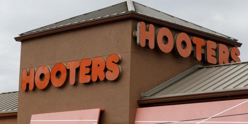 Hooters Bangkrut, Seluruh Jaringan Restoran  Dijual