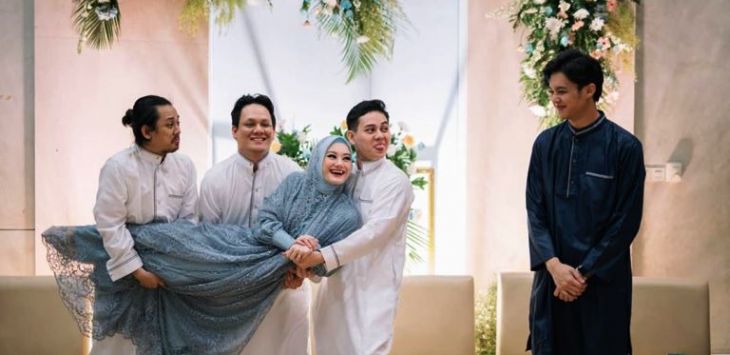 Dinda Dibully Gegara Tak Bisa Masak Mi Instan, Keluarga Angkat Bicara