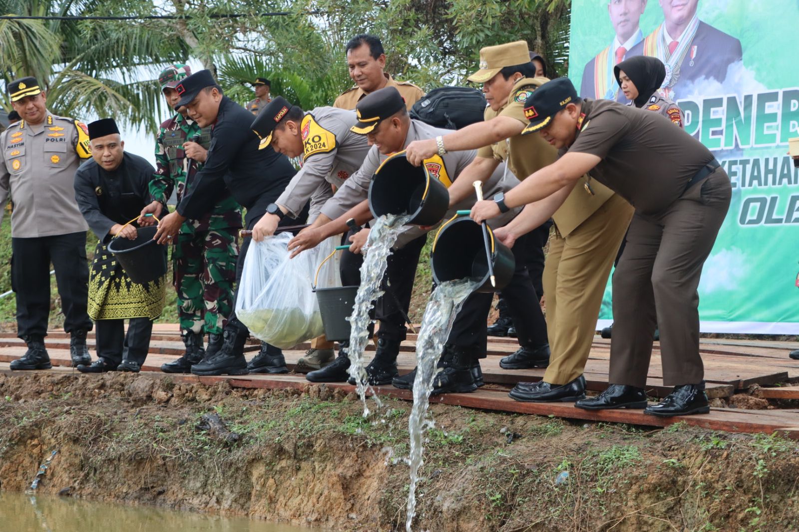 Kapolda Riau Kunjungi Mapolres Rokan Hulu, Tinjau Program Ketahanan Pangan