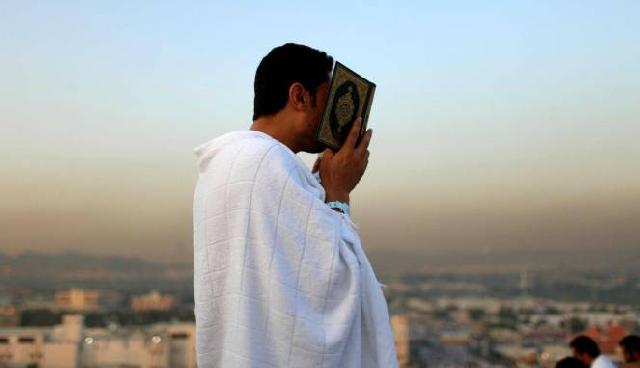 Kalimat ini Dilarang Diucapkan Saat Kita Berdoa