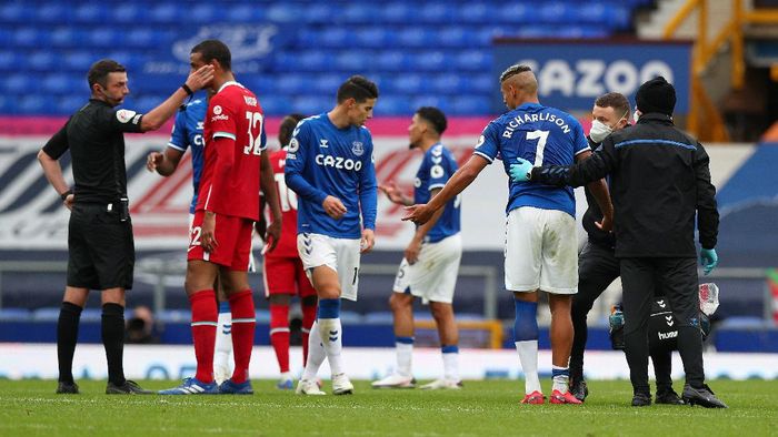 Richarlison Minta Maaf ke Thiago