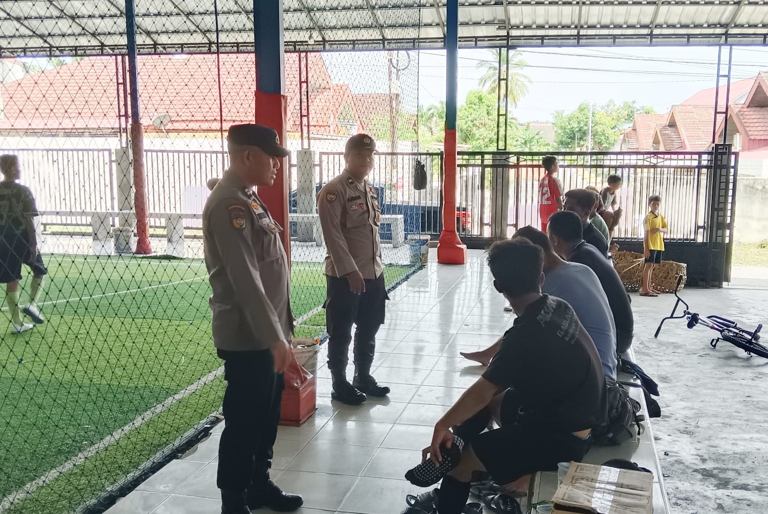 Polsek Mandau Gelar Olahraga Bersama Warga, Kampanyekan Pilkada Damai