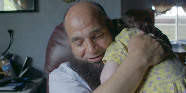 Kisah Haru Mohamed Bzeek Yang Rawat 40 Anak Sekarat di AS