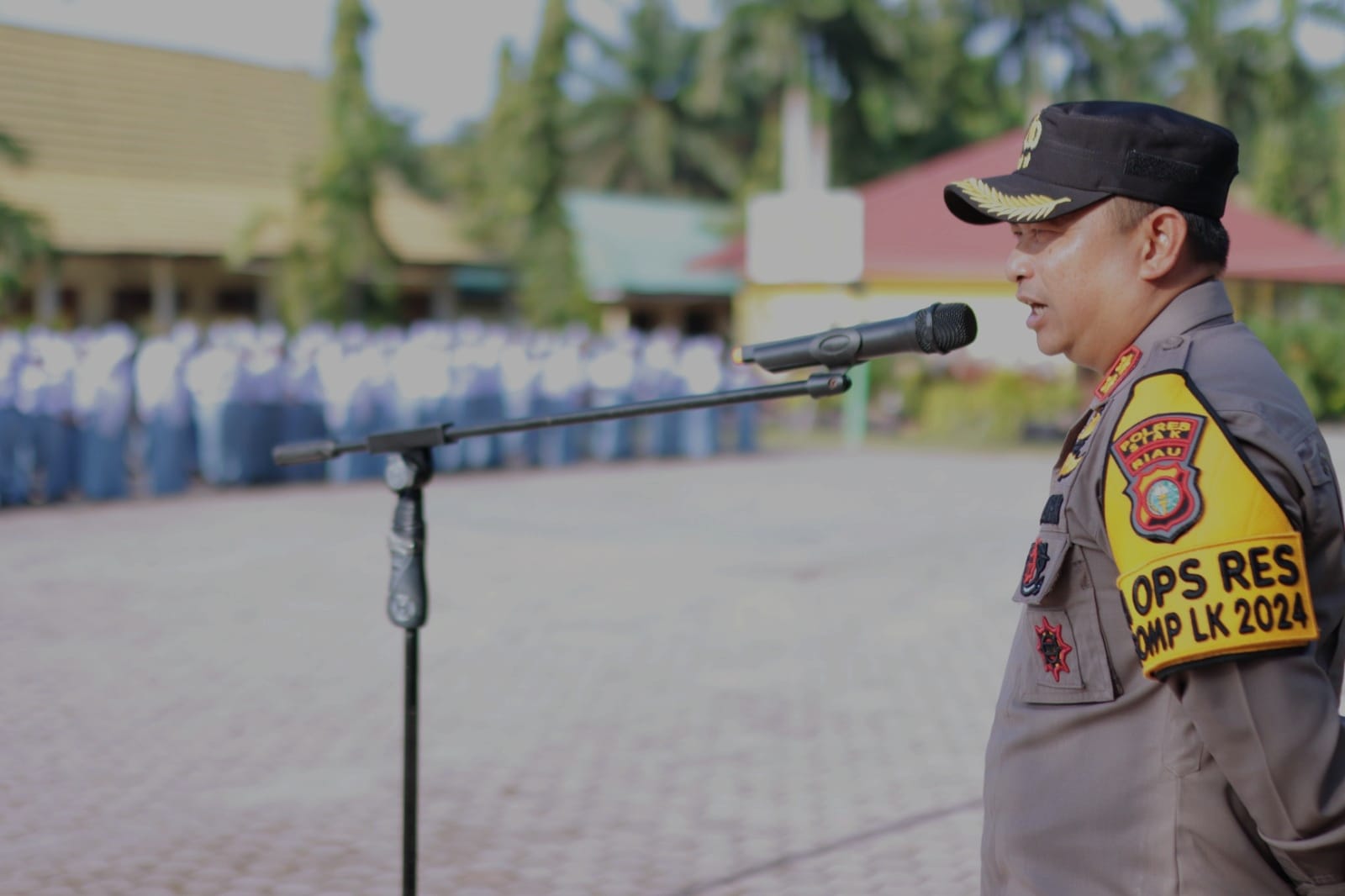 Kapolres Siak Beri Motivasi dan Edukasi Bahaya Hoax di SMA Negeri 1 Dayun Melalui Program Police Goes to School