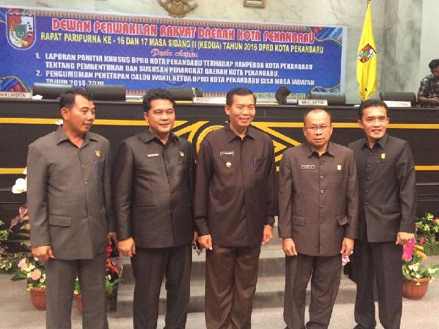 Jhon Romi Sinaga Resmi Diumumkan Sebagai Wakil Ketua DPRD Pekanbaru