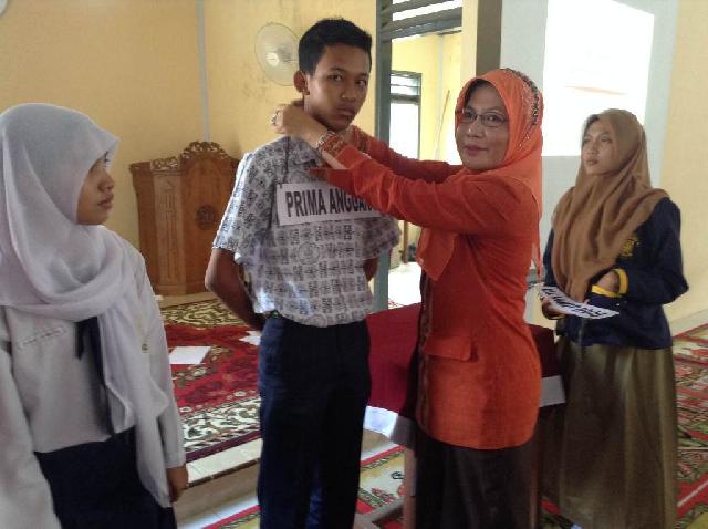 MOS di SMAN 4 Pekanbaru Bernuansa Religius