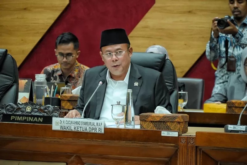 DPR Targetkan Revisi UU Haji Rampung di Masa Sidang I 2025–2026