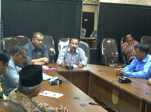 Miss Komunikasi RT/RW dan Marlis Kasim Berdialog