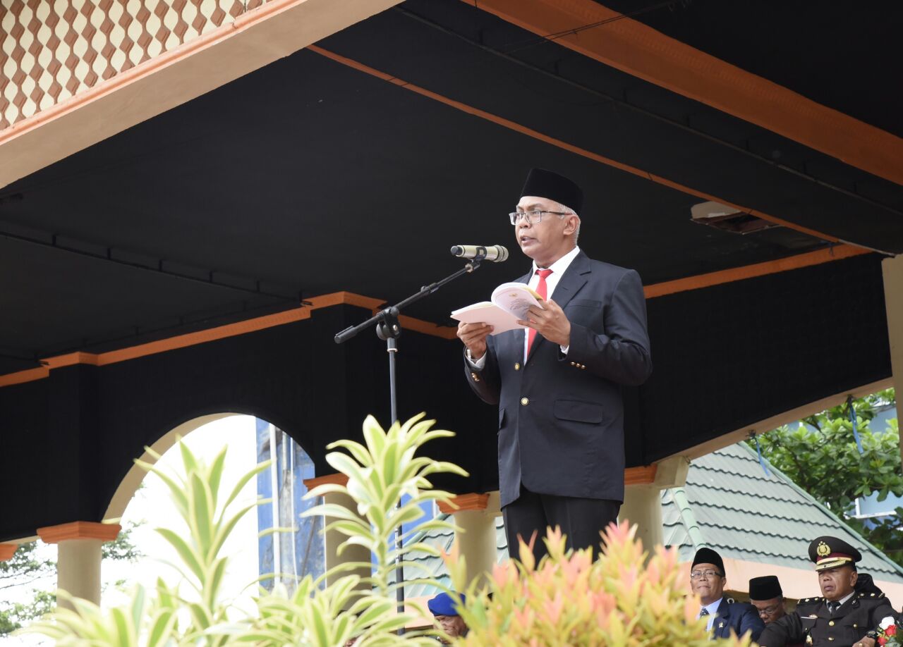 Pj Bupati Inhil Pimpin Upacara Peringatan Hardiknas Ke - 110