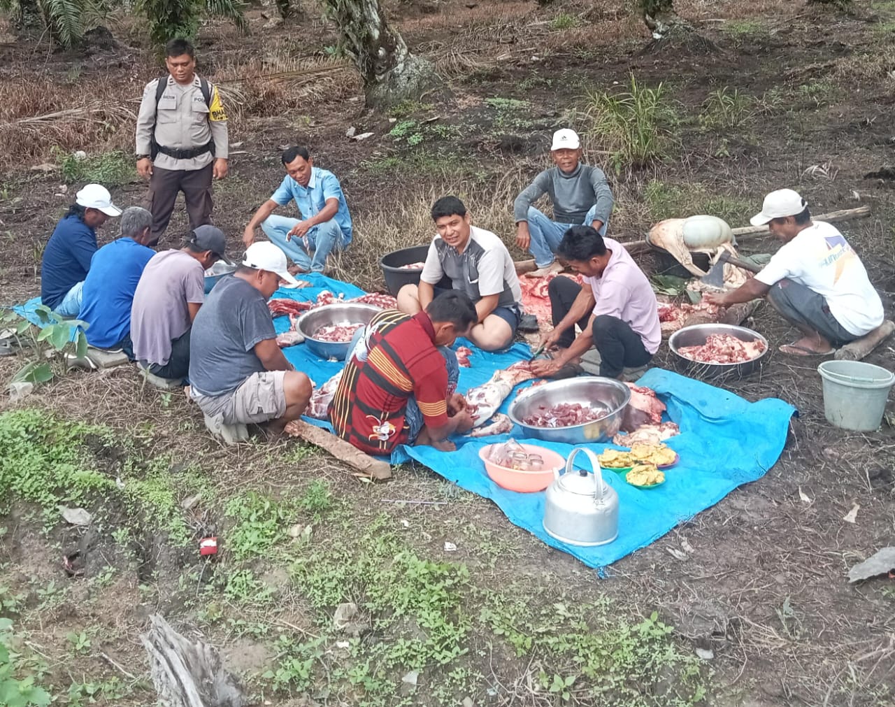 Polsek TPTM Sambangi Warga, Sosialisasi Pilkada Damai Jelang Pencoblosan di Rokan Hilir