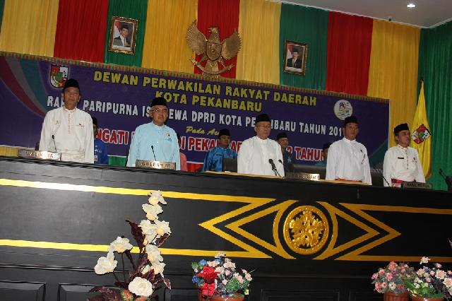 Ketua DPRD Pimpin Paripurna Istimewa HUT Kota Pekanbaru Ke-232