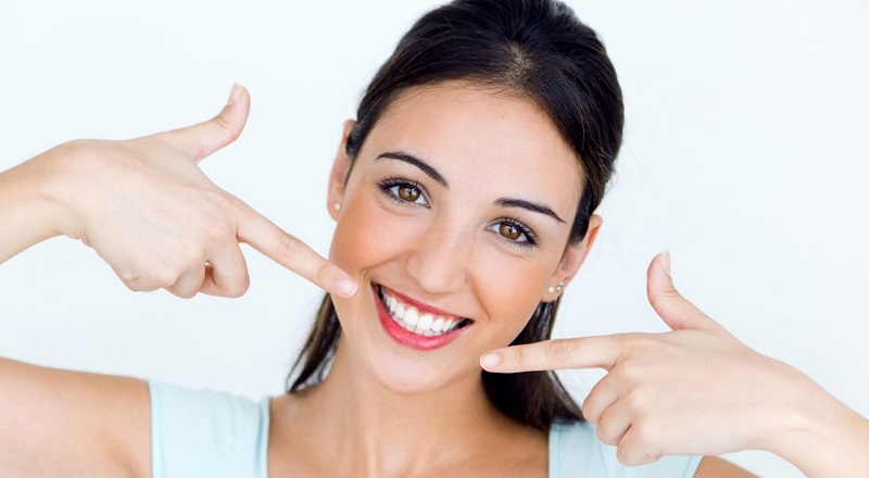 Ini Cara Punya Gigi Putih Secara Alami, Mudah dan Murah!