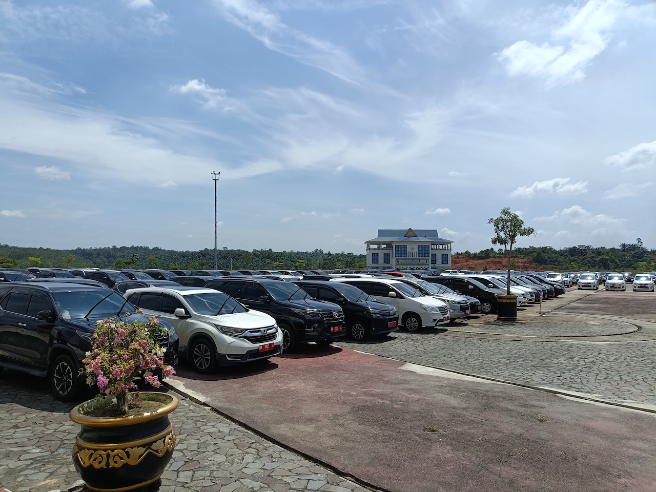 Tak Kunjung Dikembalikan, Pemko Pekanbaru Telusuri Keberadaan 200 Unit Mobil Dinas