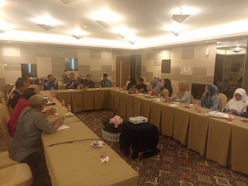 Pasangan AMAn Bahas Kesejahteraan Tenaga Kesehatan Bersama Ikatan Profesi Kesehatan Riau