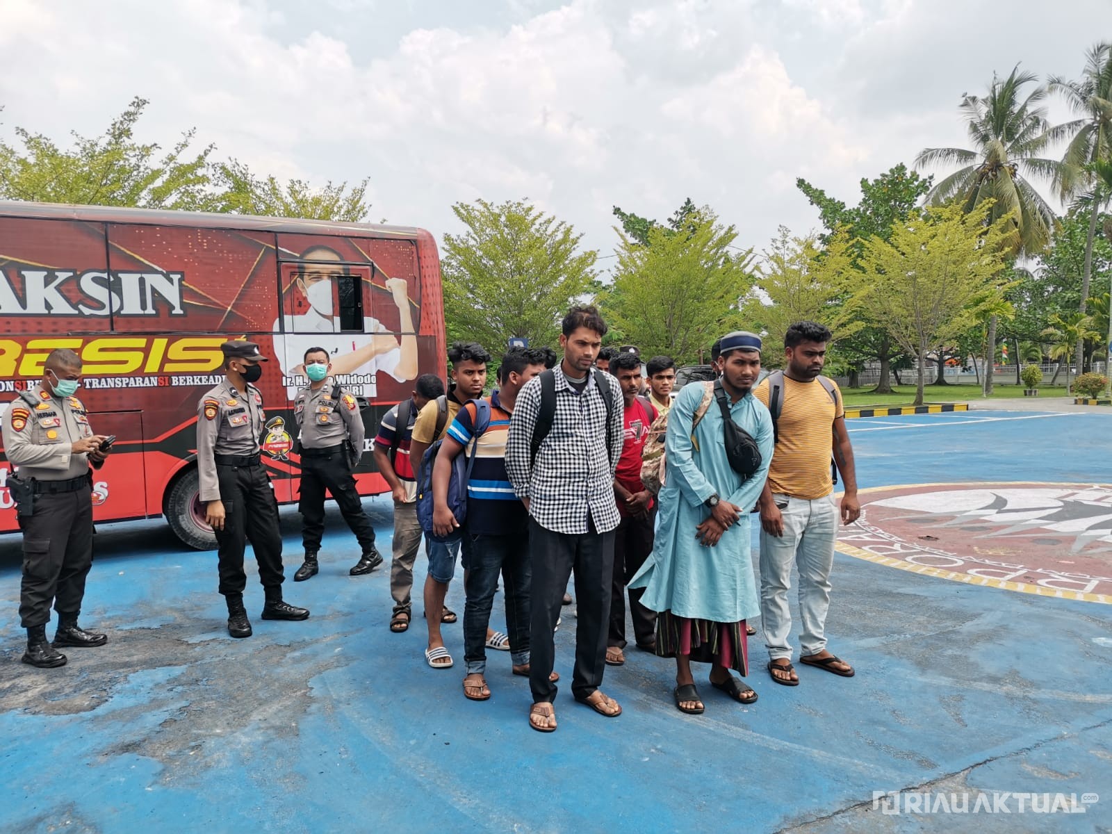 13 WNA Imigrasi Legal Dipindahkan ke Detensi Imigrasi Dumai