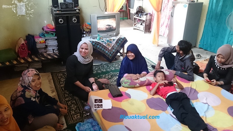 Didatangi Ade Hartati, Bocah yang Alami Klep Jantung Bocor di Pekanbaru Gembira, Kok Bisa ?