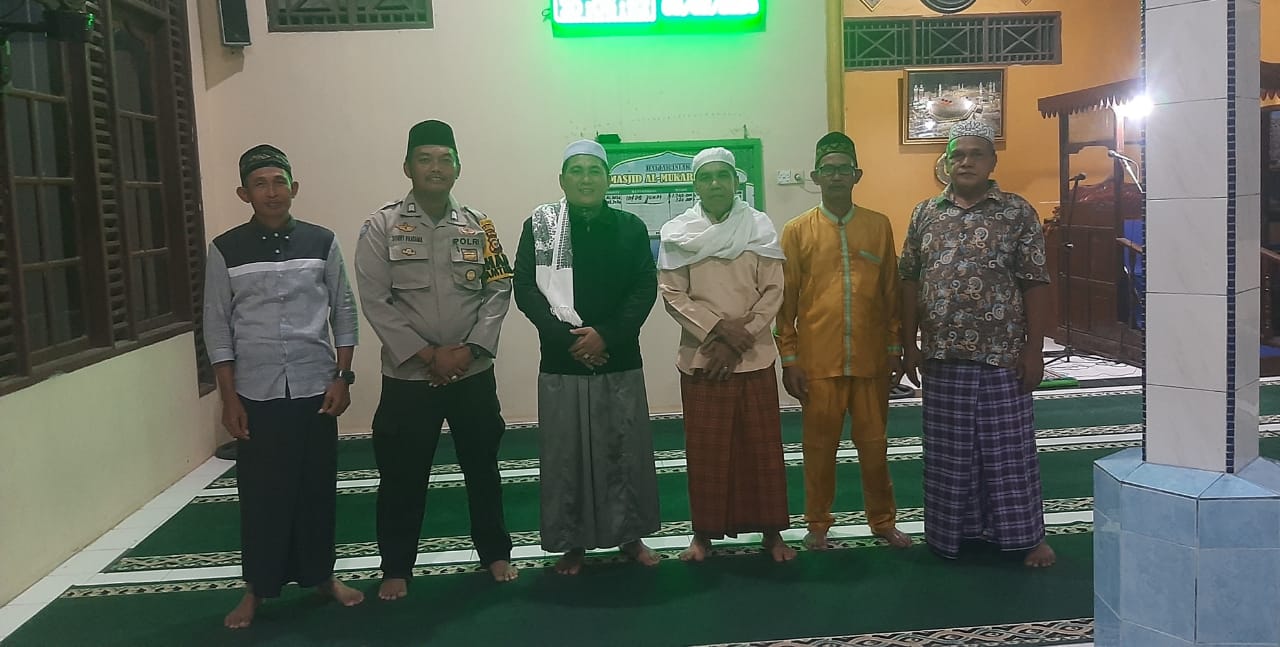 Polsek Tembilahan Hulu Salat Subuh Berjamaah Sekaligus Cooling System Pemilu 2024