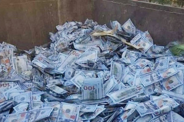 Kegembiraan Warga Lebanon Temukan Berton-ton Uang Dollar AS Ternyata Zonk