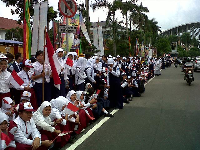  20 ribu Anak Sekolah di Pekanbaru Sambut SBY
