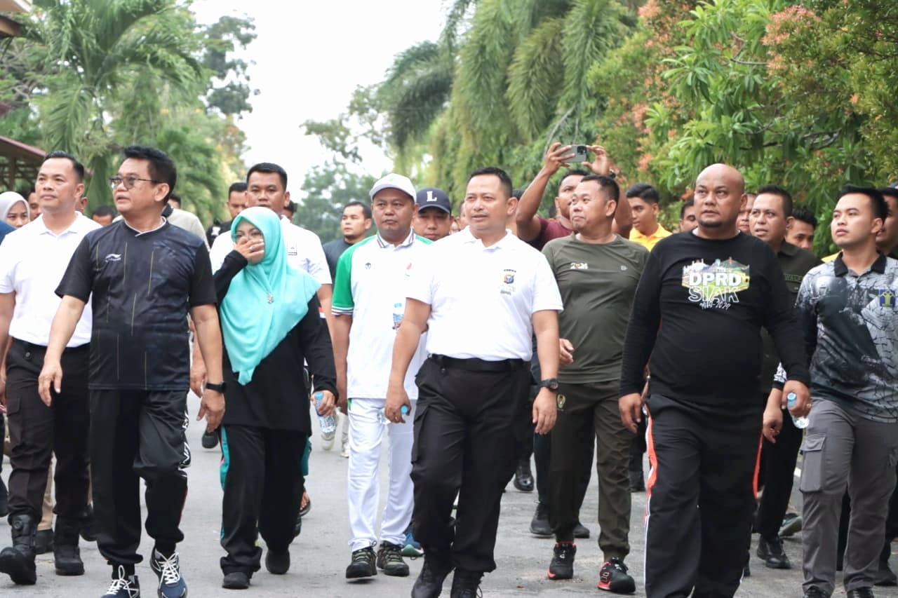 Menuju Pilkada Damai, Kapolres Siak Ajak Paslon Bupati dan Wakil Bupati Gelar Olahraga Bersama