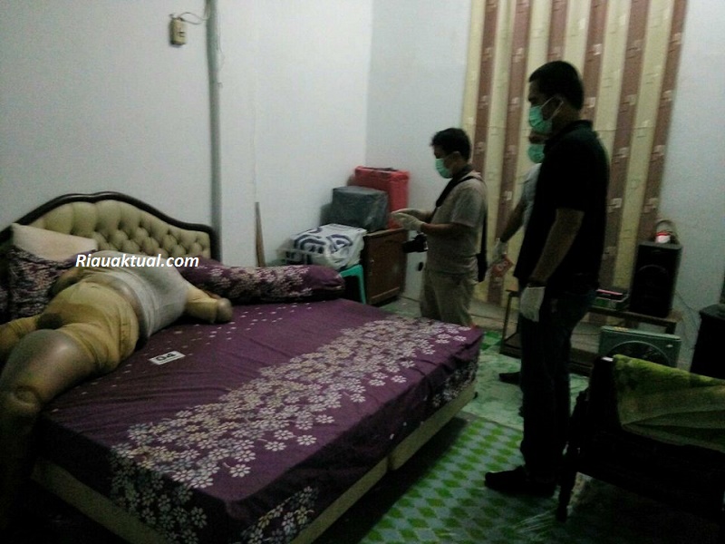 Breaking News : Tiga Hari tak Membuka Ruko, Ternyata Cece Ditemukan Meninggal Didalam Kamar