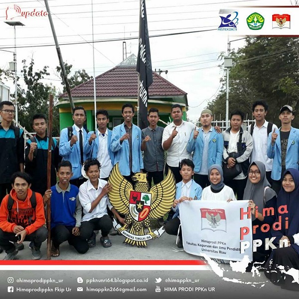 Himaprodi PPKn KHIP UR Adakan Mimbar Bebas Sekaligus Pembagian Takjil dan Stiker