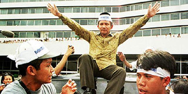 Mengenang Saat Amien Rais Kerahkan Massa Paksa Soeharto Mundur