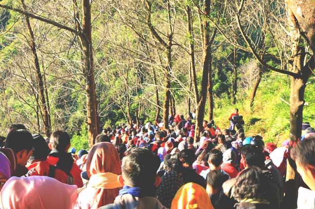 Ketika Naik Gunung Jadi Ajang Eksis Traveler Karbitan