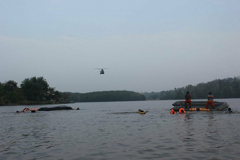 36 Personel Lanud Roesmin Nurjadin Pekanbaru Berlatih Survival