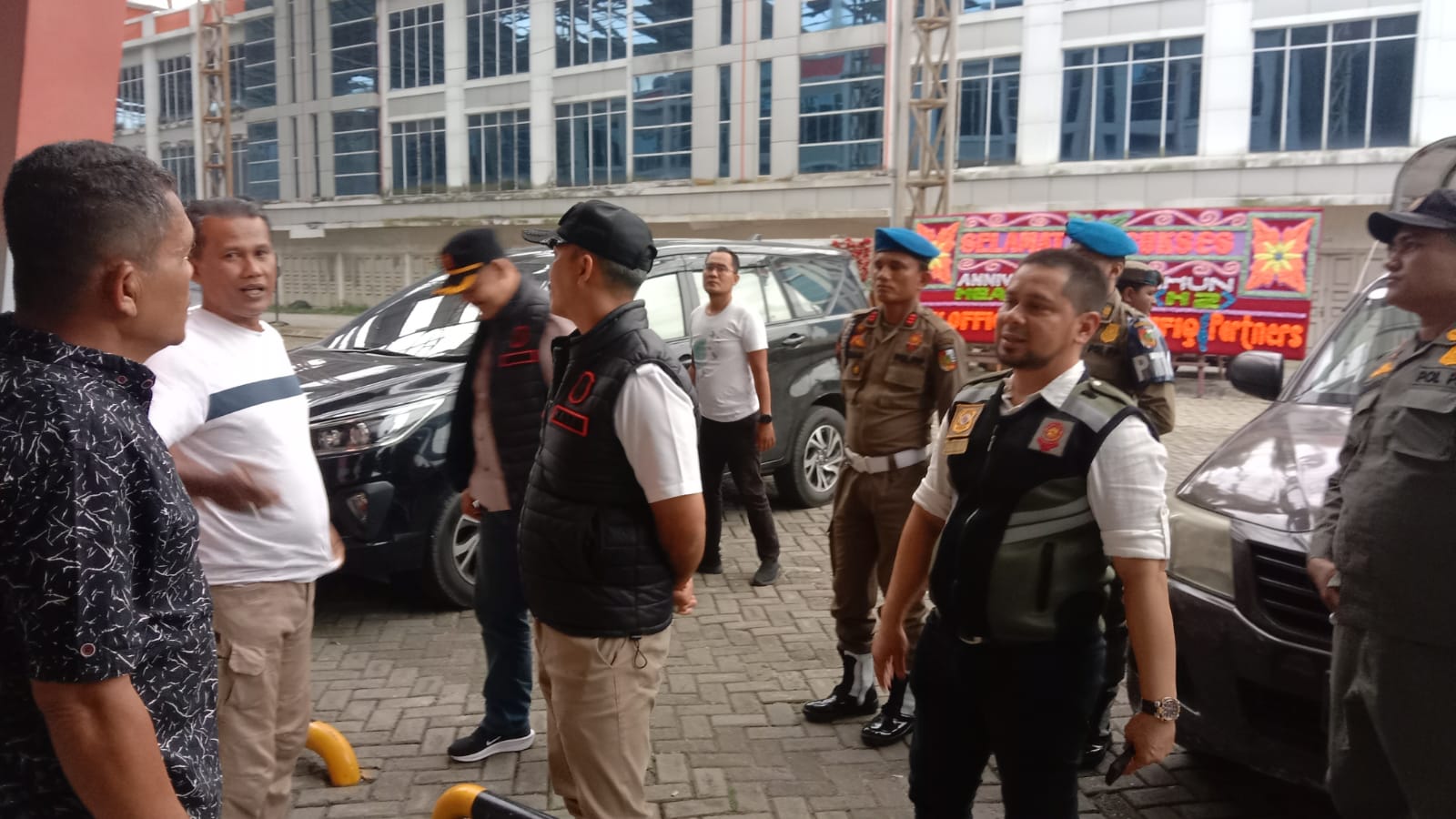 Tampilkan DJ Panda, Satpol PP Pekanbaru Segel Kelab Malam H2