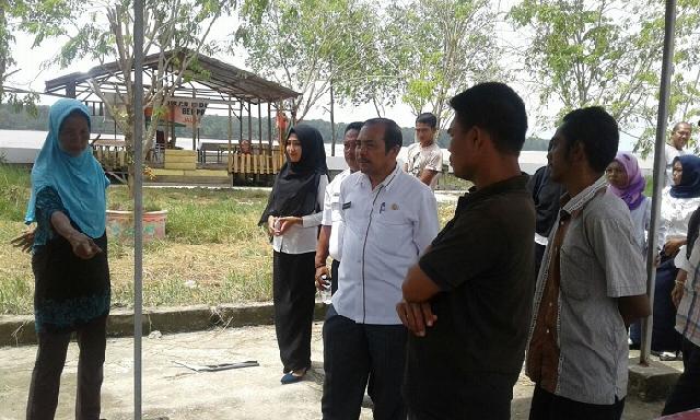 Pedagang Batu Enam Keluhkan Air Bersih