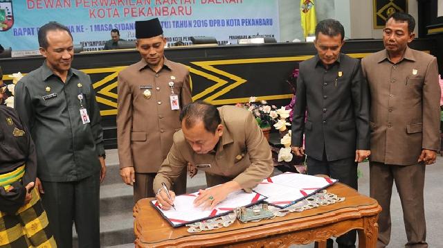 AKhirnya Perda LAM Pekanbaru Disahkan