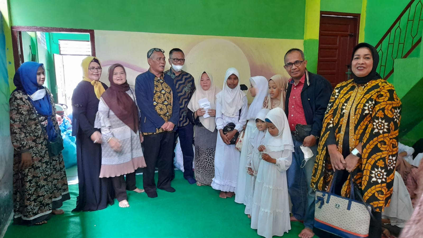 DPC KKK Kota Pekanbaru -DPW KKK Kepri Serahkan Bantuan Sembako dan Uang Tunai ke Perguruan Anak Yatim 