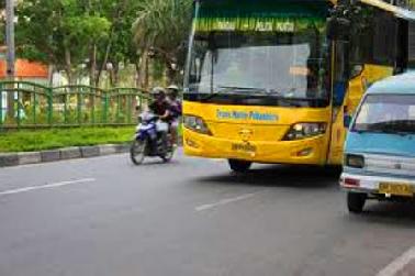 Masyarakat Resah, Sopir Bus Trans Metro Ugal-ugalan