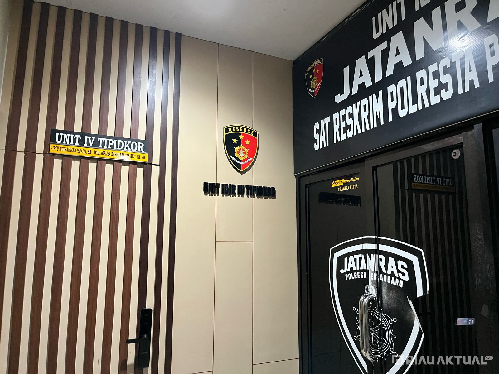 Diperiksa Sejak Pagi, Mantan Dirut RSD Madani Pekanbaru Belum Keluar dari Ruang Penyidik Hingga Malam