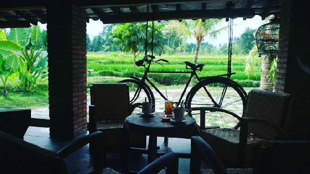 Santai Sore Sambil Minum Kopi Klotok di Kaki Gunung Merapi