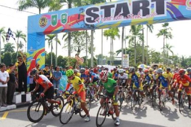 Pembalap Vietnam Finish Pertama Etape II TdS 2016