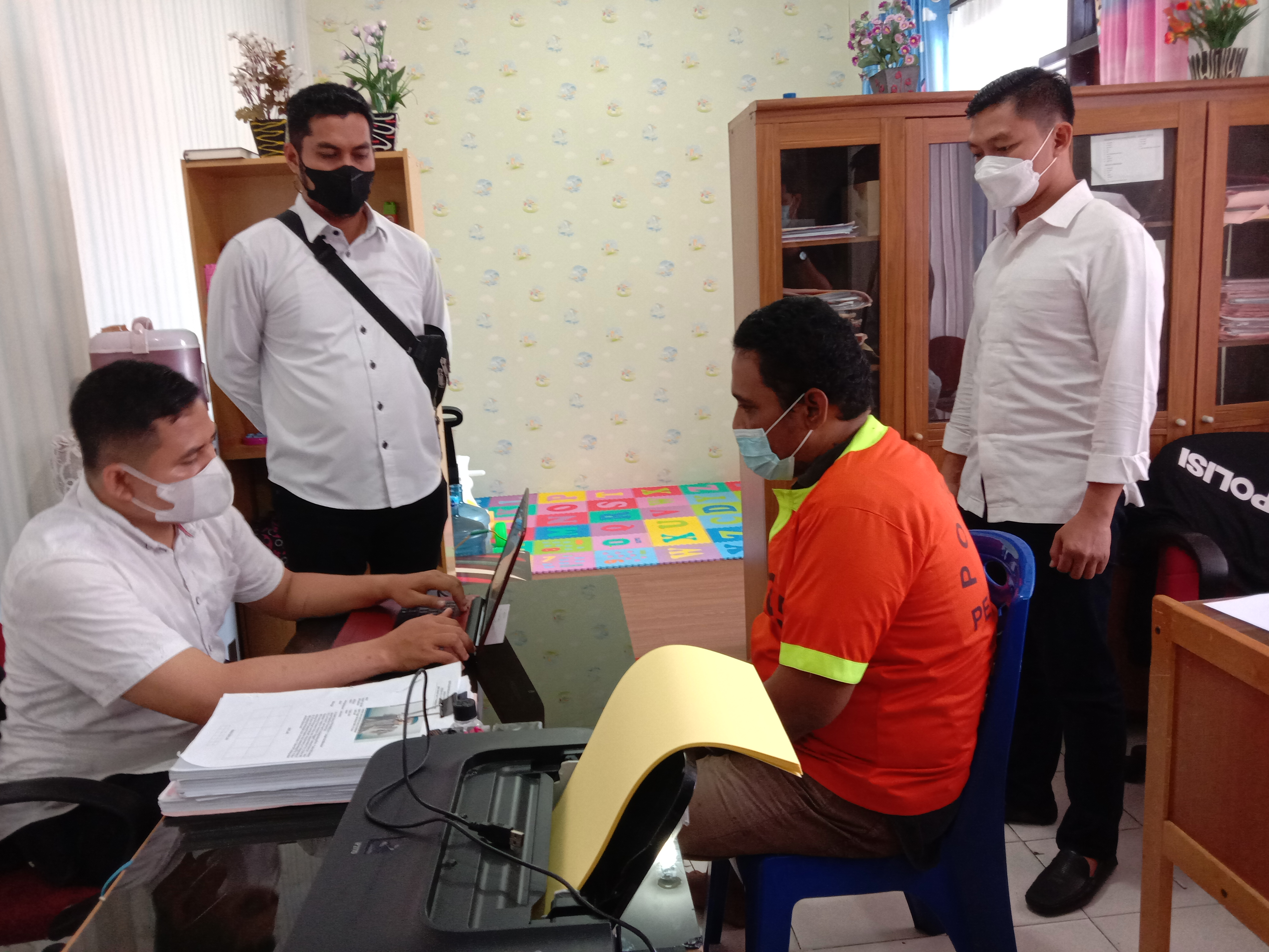 Polresta Pekanbaru Tangkap Pelaku Curas Ibu Penjaga Warung