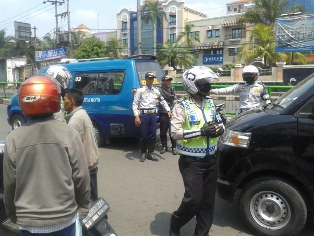 Dishub Pekanbaru Tertibkan 10 Angkutan Umum  yang Tidak Memiliki Izin Trayek